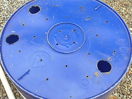 Tutorial Self-Watering 5 Gallon Bucket Top Bucket Holes Drilled in Base